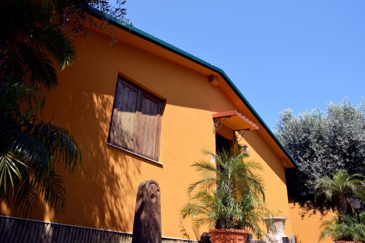 Riviera Degli Eucalipti - Cottage In Riva Al Mare Acireale Exteriör bild