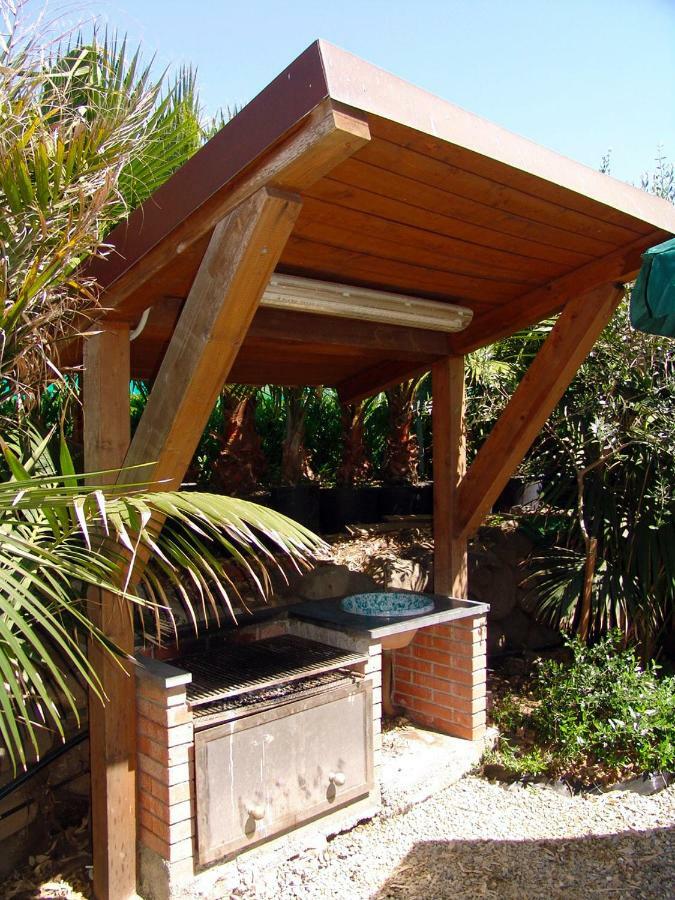 Riviera Degli Eucalipti - Cottage In Riva Al Mare Acireale Exteriör bild