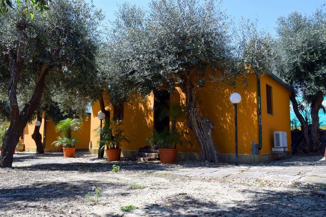 Riviera Degli Eucalipti - Cottage In Riva Al Mare Acireale Exteriör bild