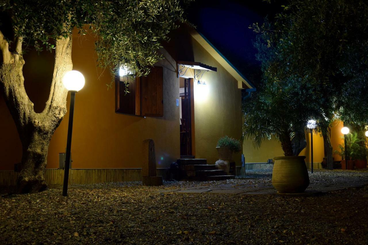 Riviera Degli Eucalipti - Cottage In Riva Al Mare Acireale Exteriör bild