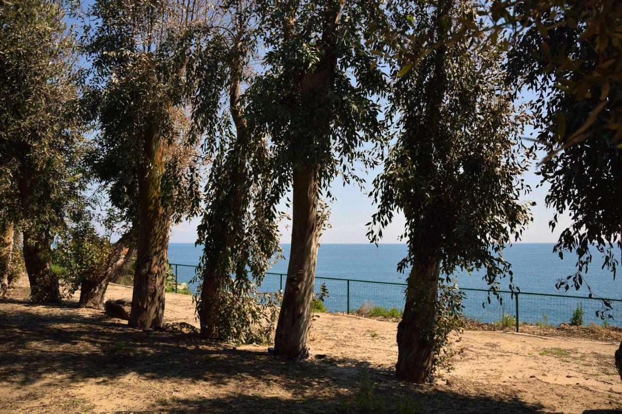 Riviera Degli Eucalipti - Cottage In Riva Al Mare Acireale Exteriör bild
